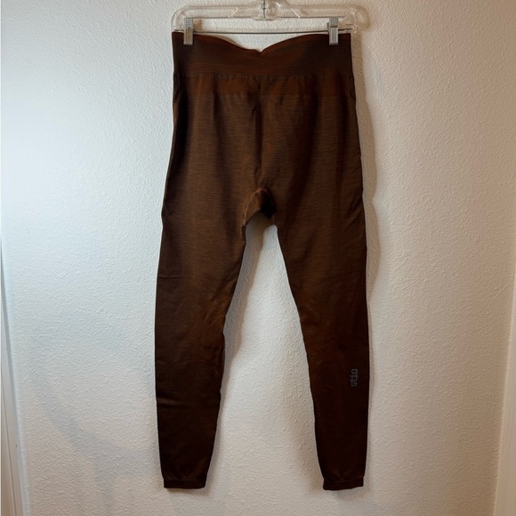 STIO Baselayer Tights - Picture 9 of 10